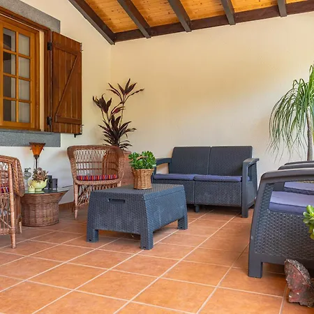 Casa Ginjas, By Op Ferienhaus *